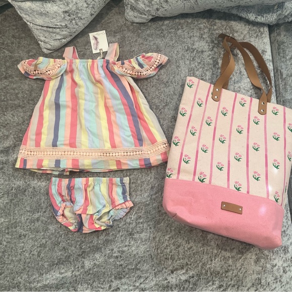 BABY DRESS AND DIAPER BAG - Picture 1 of 5